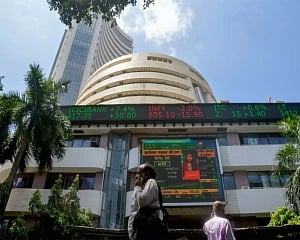 Investors richer by Rs 2 lakh cr as markets reach lifetime highs