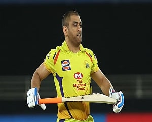 It will be impossible to perform if Dhoni decides on playing IPL to IPL: Kapil