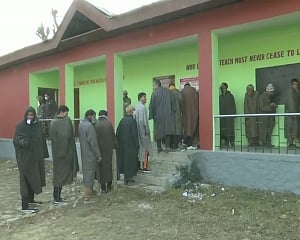 J&K: Over 22 pc polling till 11 am in 1st phase of DDC elections