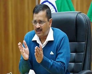Kejriwal urges AAP leaders, workers to visit public places, distribute free masks