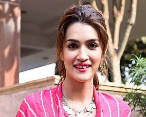 Kriti Sanon tests negative for COVID-19