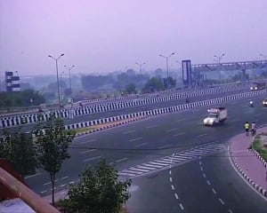 Low wind, weather turn Delhi’s air ‘very poor’