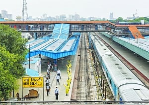 Mad rush to book train tickets crashes IRCTC website