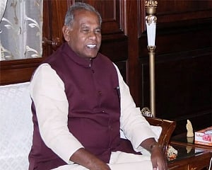 Manjhi to join NDA, angles for 10 assembly seats