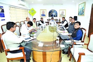 Minister of Shipping reviews major ports