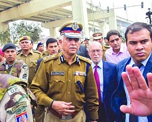 NE Delhi picks up pieces