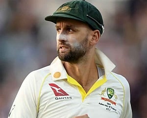 New Zealand all out for 251, trail Australia by 203