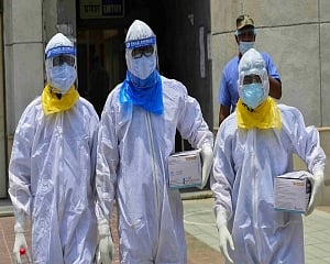 Noida begins random COVID-19 tests at borders for people coming from Delhi