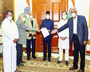 Opp leaders meet Prez, seek repeal of farm laws