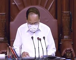 Par passes bill to give statutory status to aviation regulators