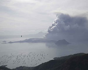 Philippines says danger high despite volcano 'lull'