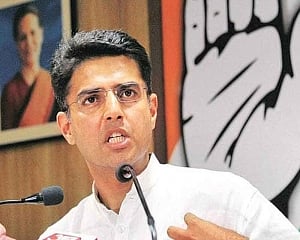 Pilot supports Rahul Gandhi's views on economy, jobs