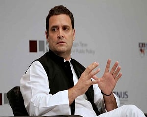 PM's extensive budget consultations reserved only for crony capitalist friends:Rahul Gandhi