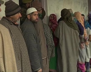Nearly 41 pc votes polled till 1 pm in final phase of J-K DDC polls