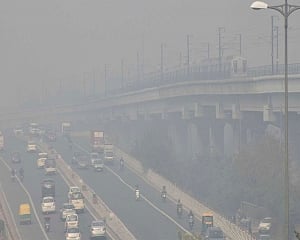 Pollution levels dip in Delhi, air quality still 'very poor'