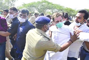 Rahul, Priyanka on way to Hathras stopped, sent back
