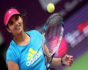 Sania wins Fed Cup Heart Award, donates prize money to CM's Relief Fund