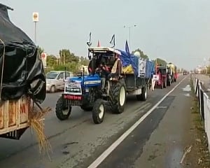 Security at Delhi borders increased after farmers' announcement to intensify stir