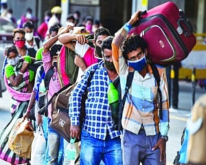 Send migrants home in 15 days: SC