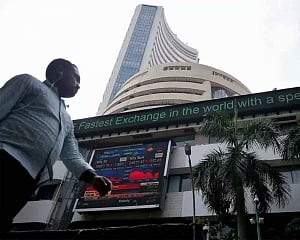 Sensex drops over 200 pts in early trade; Nifty slips below 13,700