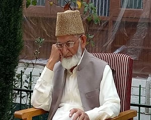 Separatist leader Syed Ali Shah Geelani quits Hurriyat Conference