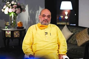Shah allays fear of 5.5L cases in Delhi by July end