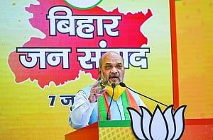 Shah lambasts Bihar Opp for cashing in on migrants’ plight