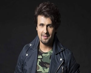 Sonu Nigam trends over old tweets even as he is stranded in Dubai