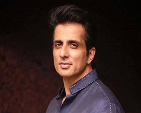 Sonu Sood: Not ready to enter politics at the moment
