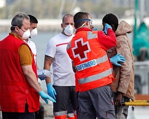 Spain coronavirus death toll nears 19,500: govt