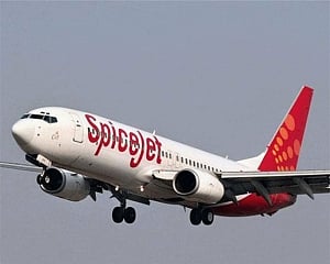 SpiceJet plane undershoots runway in Guwahati; DGCA grounds 2 pilots, pending inquiry
