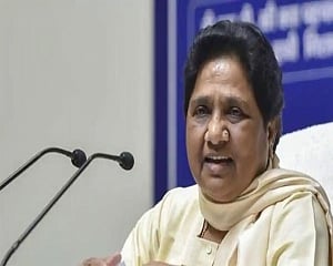 Sufferings of migrants amid dispute between Centre and Maharashtra most unfortunate: Mayawati