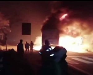UP: Fire breaks out after bus collides with truck in Kannauj, several injured