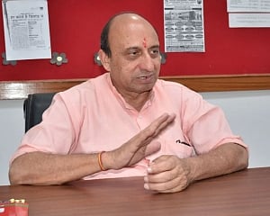 UP health minister, who attended party with singer Kanika Kapoor, tests negative for COVID-19
