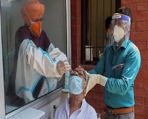 Uttar Pradesh reports 77 more COVID-19 deaths, 5,722 fresh cases