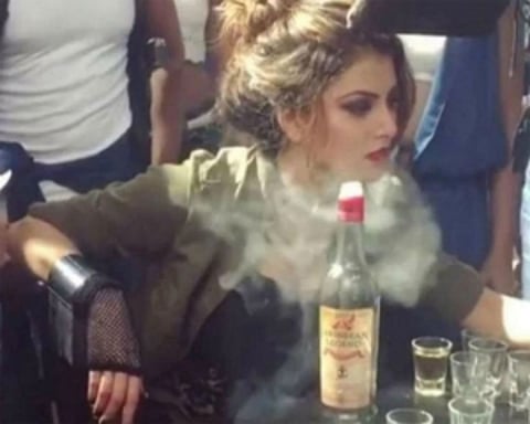 When Urvashi was shouted at for not knowing how to smoke