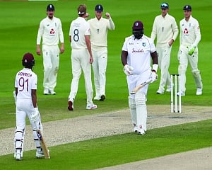 Wi need 389 to win