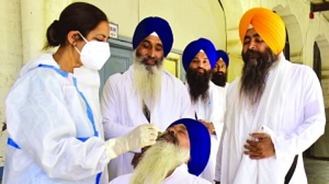 200 Sikh pilgrims test Covid +ve after returning from Pak