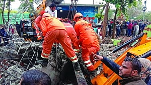 23 killed in Ghaziabad after roof of cremation ground shelter caves in