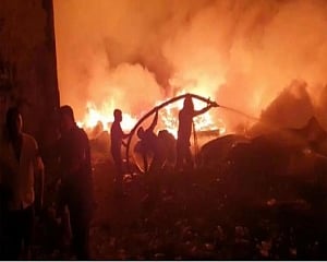 30 shanties gutted in fire in Delhi's Paschimpuri, no casualty