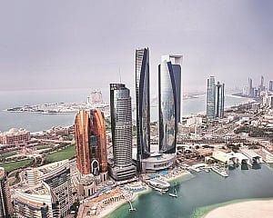 Abu Dhabi announces sudden overnight lockdown