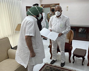 Amarinder Singh resigns as Punjab CM