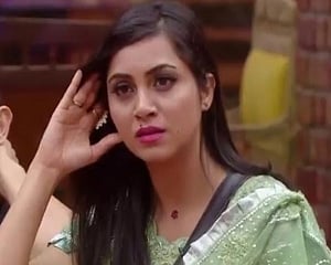 Arshi Khan worries about protesting farmers amid Covid spike
