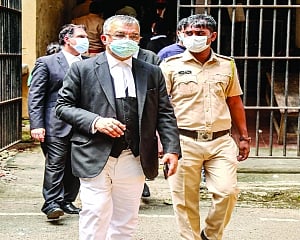 Aryan bail hearing in drug bust tomorrow