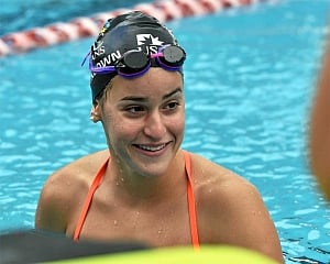 Australian swimmer breaks 100-meter backstroke world record