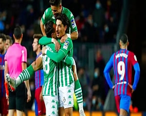 Barcelona loses to Betis 1-0 before critical Bayern trip