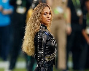 Beyonce pays tribute to fan who died after battling cancer