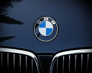 BMW unveils its 1st all-electric sedan i4, arriving this year