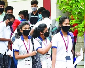 Centre cautions States on Covid as schools open