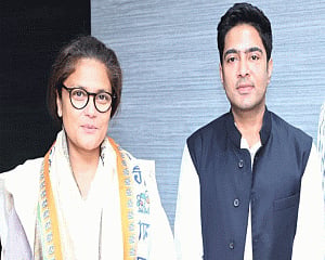 Congress leader Sushmita Dev quits party, joins TMC
